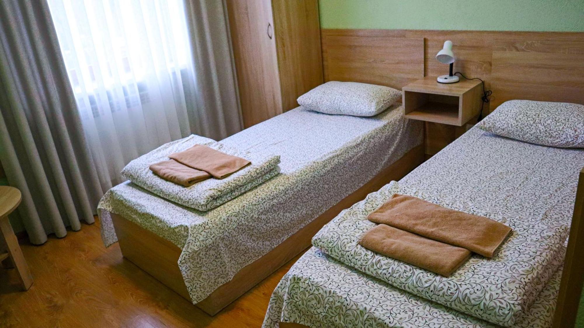 Hotel Каприз à Kamianets-Podilsky Extérieur photo